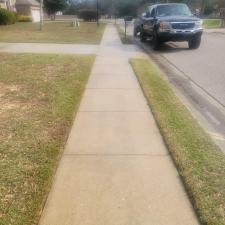 Professional-Driveway-and-Sidewalk-Cleaning-Completed-in-Fairhope-AL 3